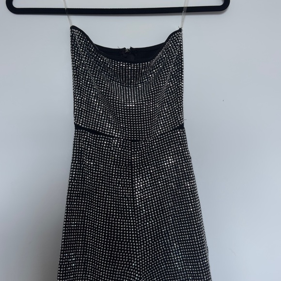 Windsor Shimmering Silver Strapless Romper - Picture 3 of 4